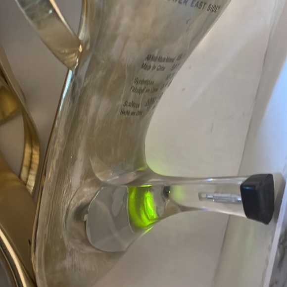 Gold lower east side heels that light up - Picture 4 of 4